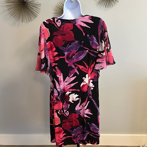 Floral V-Neck Dress with Flutter Sleeves - Picture 3 of 4